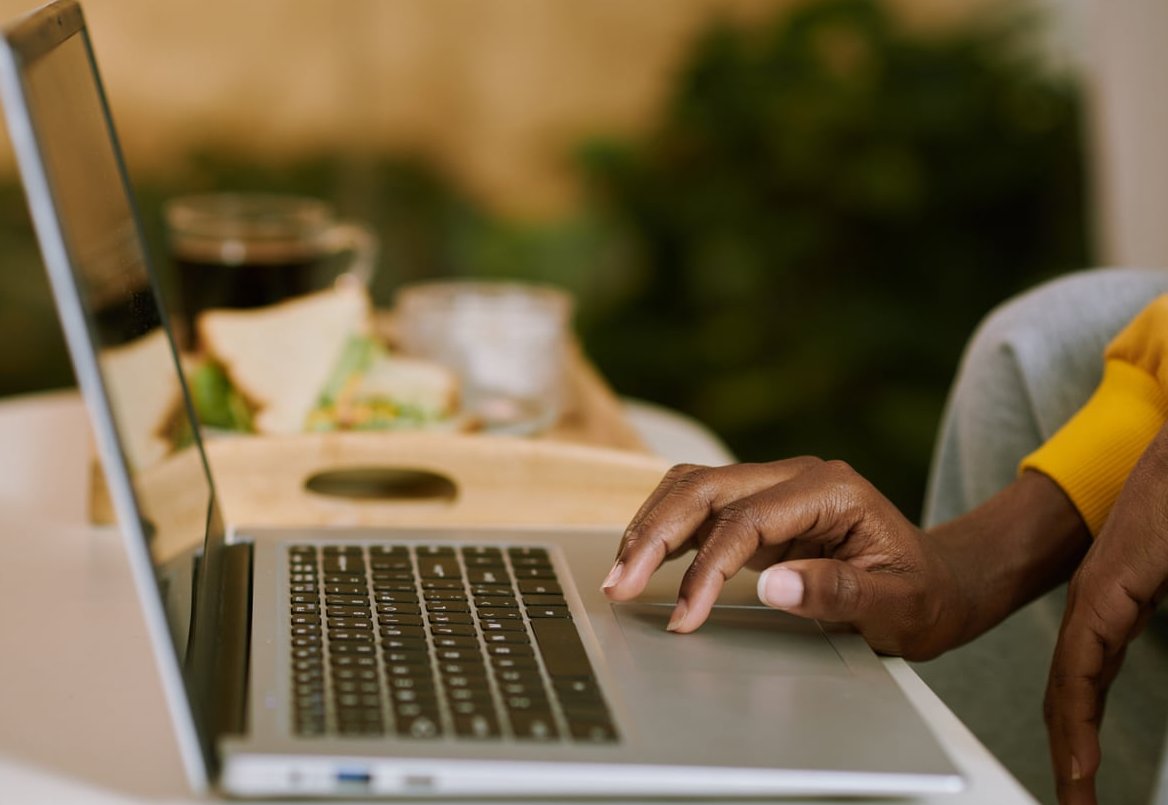 content sharing laptop